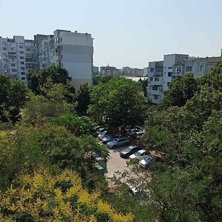 Апартаменти Welcome To Daisy Sunny Place! Варна Екстер'єр фото